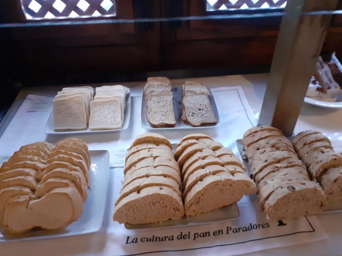 Parador De Guadalupe Guadalupe  Dış mekan fotoğraf