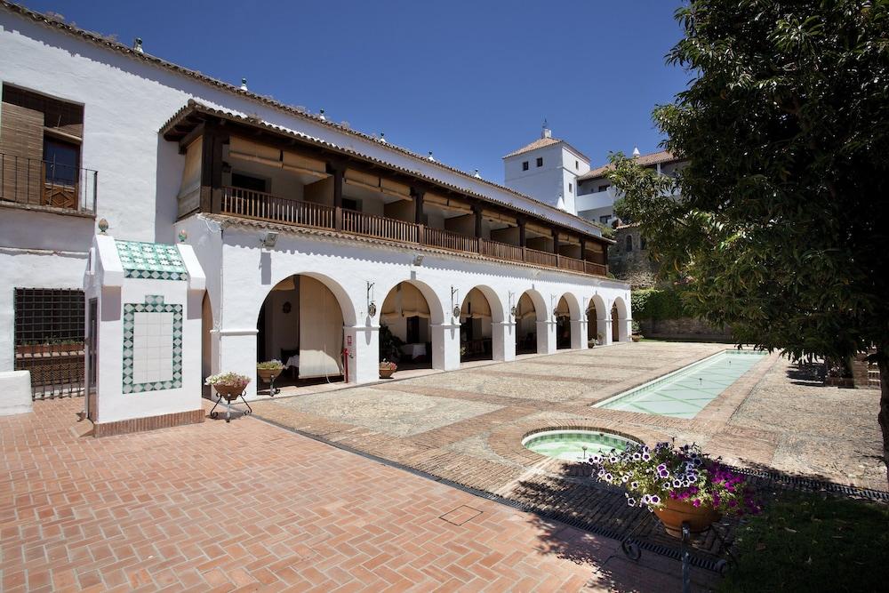 Parador De Guadalupe Guadalupe  Dış mekan fotoğraf